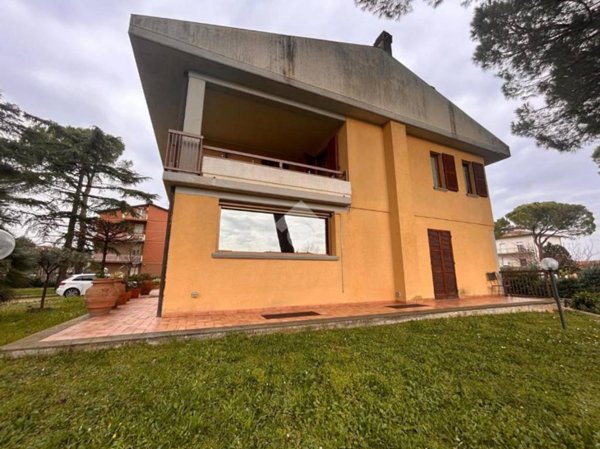 casa indipendente in vendita a Deruta in zona San Nicolò di Celle