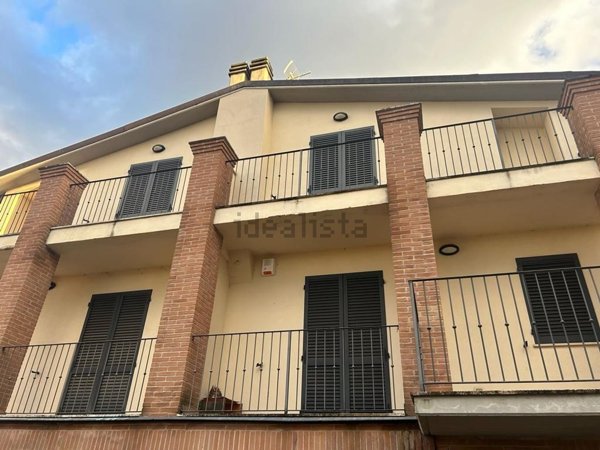 casa indipendente in vendita a Deruta