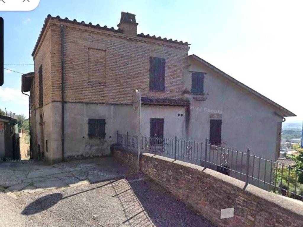 casa indipendente in vendita a Deruta