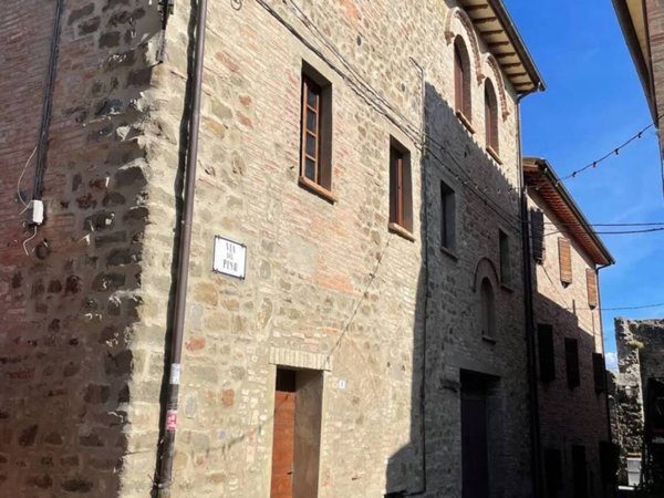 appartamento in vendita a Deruta in zona Castelleone