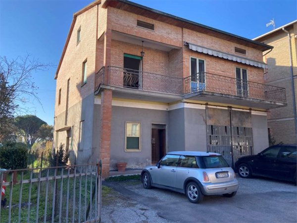 casa indipendente in vendita a Deruta in zona San Nicolò di Celle