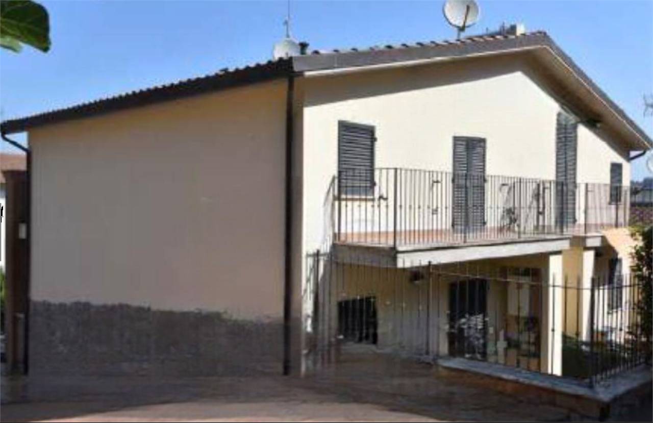 casa indipendente in vendita a Deruta