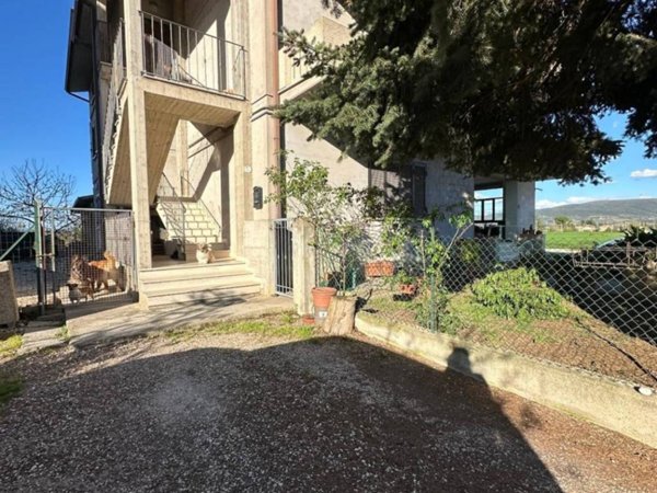 appartamento in vendita a Deruta in zona Sant'Angelo di Celle