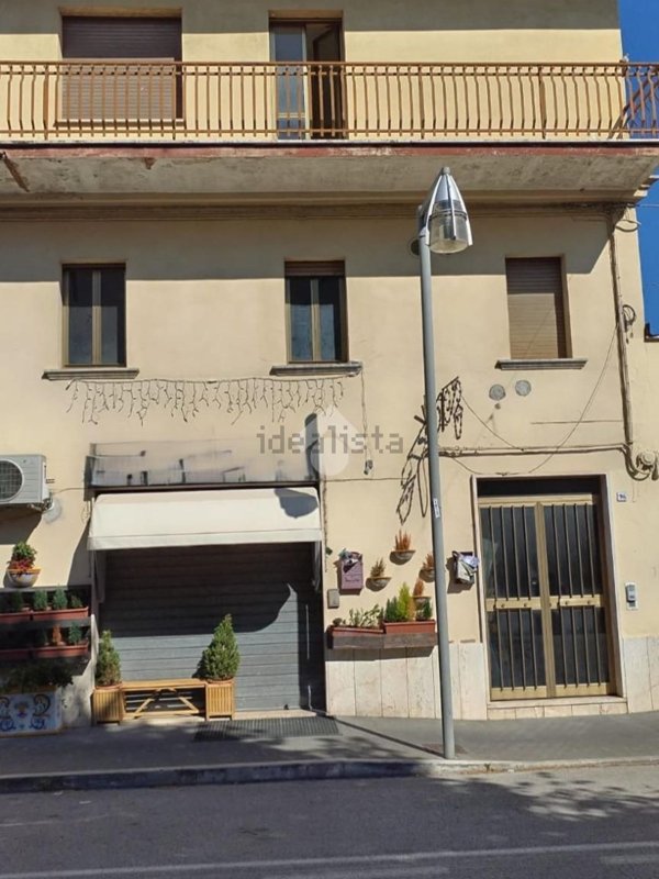 appartamento in vendita a Deruta in zona San Nicolò di Celle