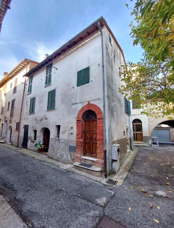 appartamento in vendita a Deruta in zona San Nicolò di Celle