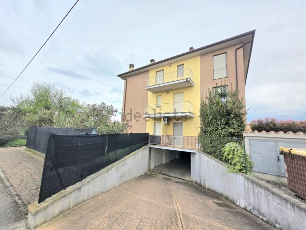 appartamento in vendita a Deruta in zona Sant'Angelo di Celle