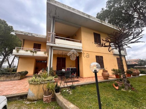 appartamento in vendita a Deruta in zona San Nicolò di Celle