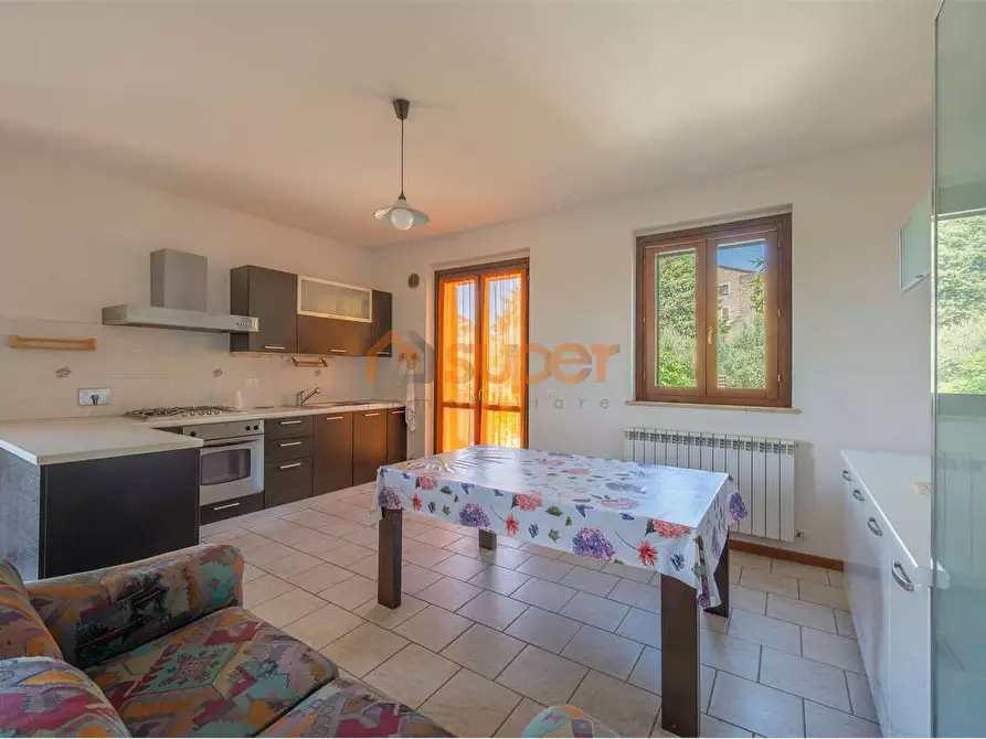 appartamento in vendita a Deruta in zona Castelleone