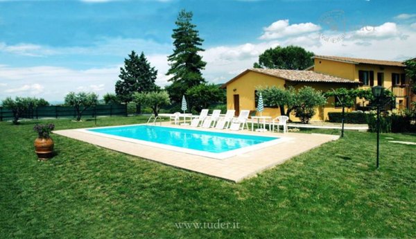 casa indipendente in vendita a Deruta