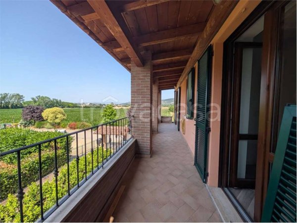 appartamento in vendita a Deruta in zona Sant'Angelo di Celle