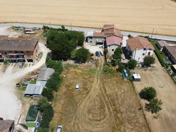 casa indipendente in vendita a Deruta in zona Sant'Angelo di Celle