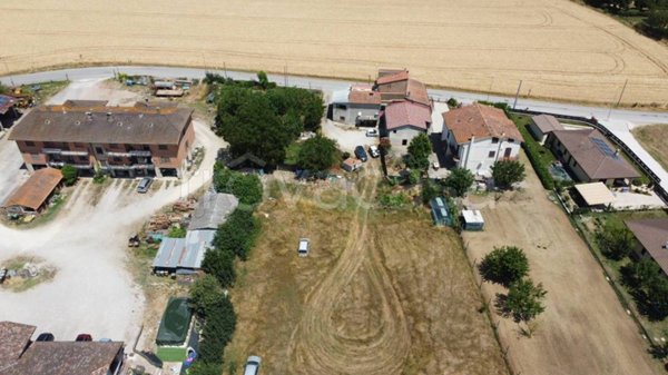 casa indipendente in vendita a Deruta in zona Sant'Angelo di Celle