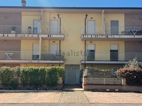 appartamento in vendita a Deruta in zona Sant'Angelo di Celle