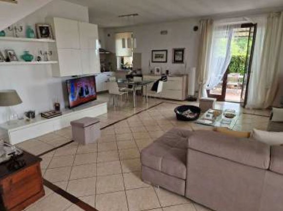 appartamento in vendita a Deruta