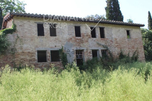 casale in vendita a Deruta