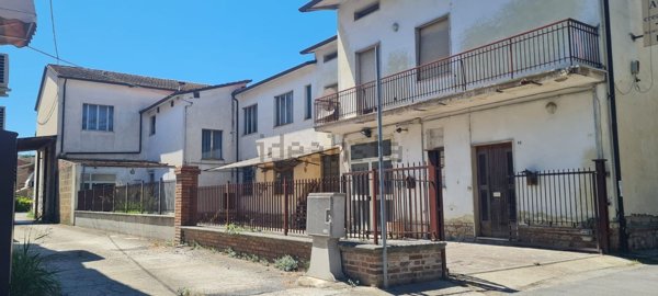 casa indipendente in vendita a Deruta