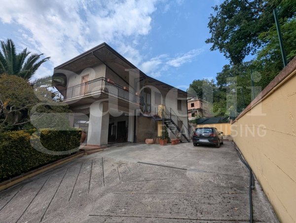 casa indipendente in vendita a Deruta