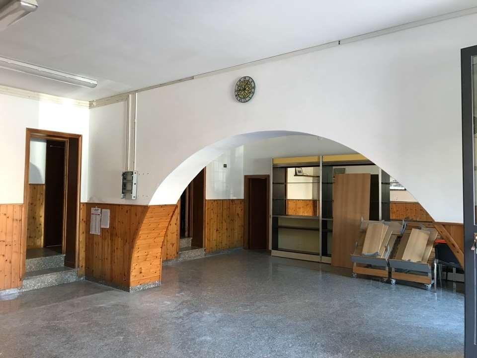 negozio in vendita a Deruta in zona San Nicolò di Celle