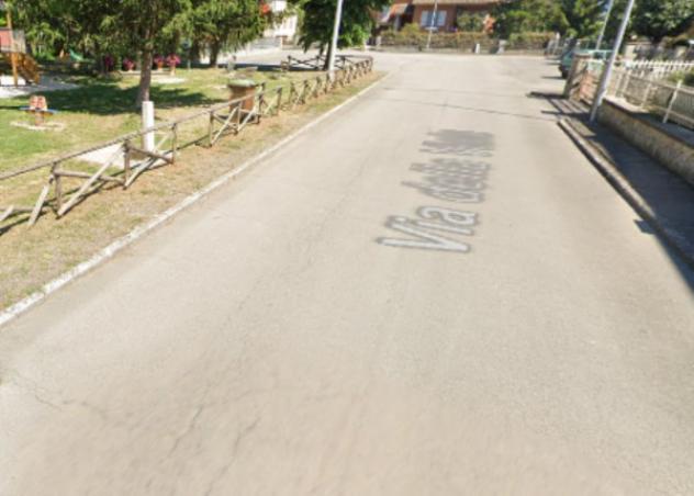 negozio in vendita a Deruta in zona San Nicolò di Celle