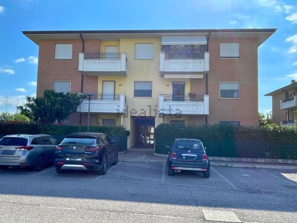 appartamento in vendita a Deruta in zona San Nicolò di Celle