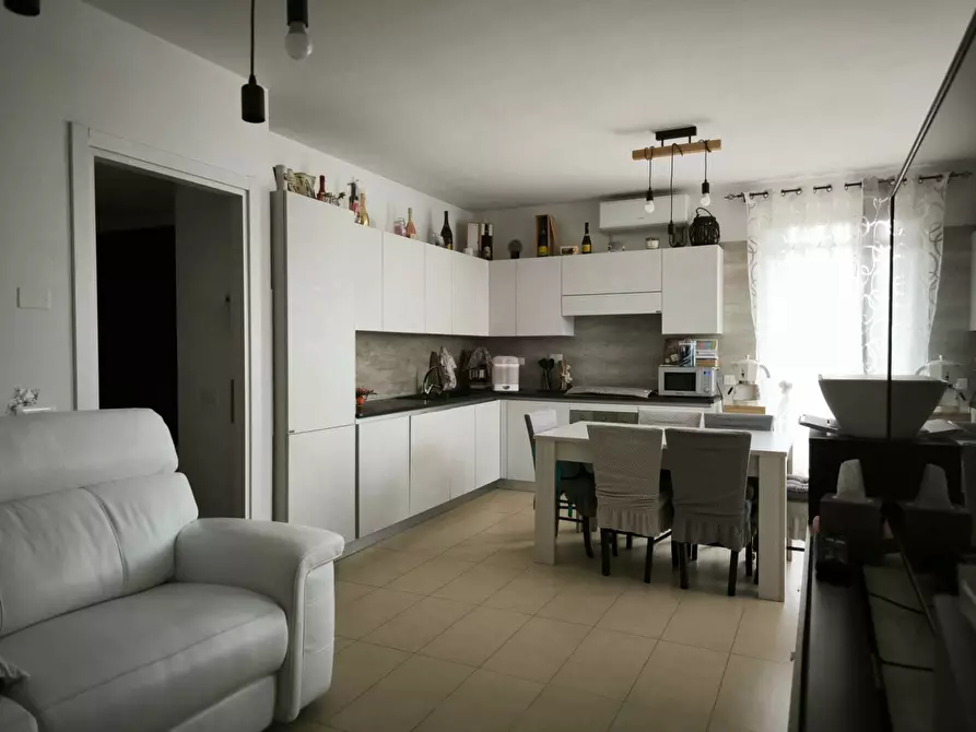 appartamento in vendita a Deruta in zona Fanciullata
