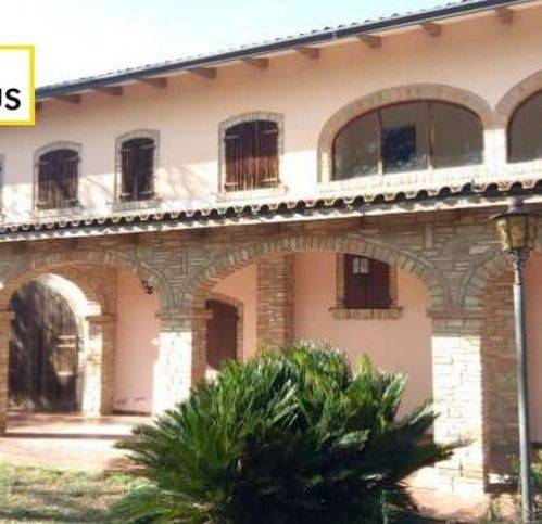 casa indipendente in vendita a Deruta in zona Ripabianca