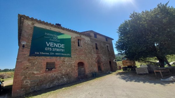 casa indipendente in vendita a Deruta