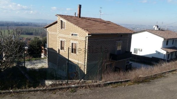 casa indipendente in vendita a Deruta
