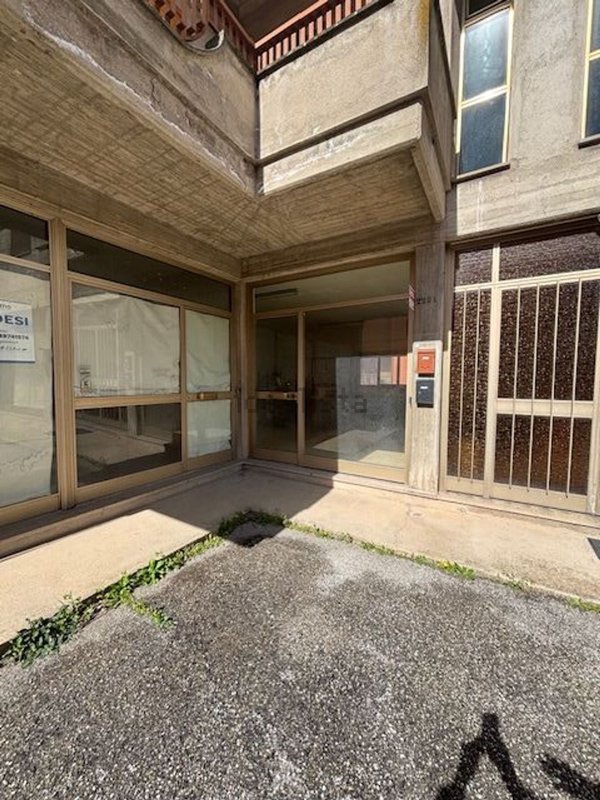 ufficio in vendita a Deruta