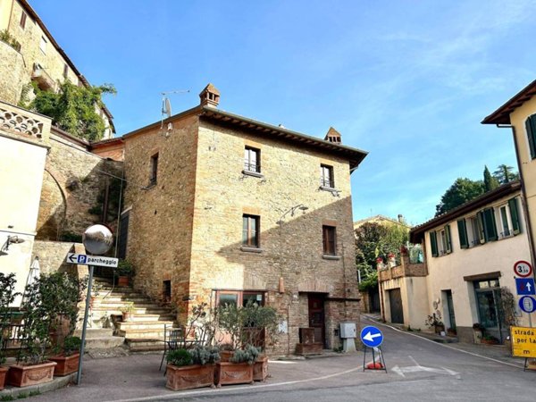 casa indipendente in vendita a Deruta