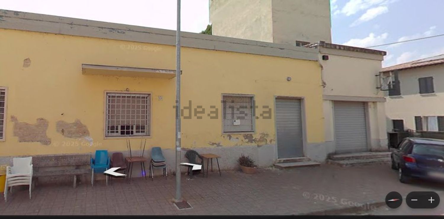 locale commerciale in vendita a Deruta in zona Casalina