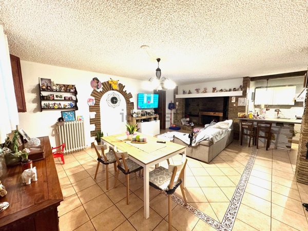 appartamento in vendita a Deruta in zona Castelleone