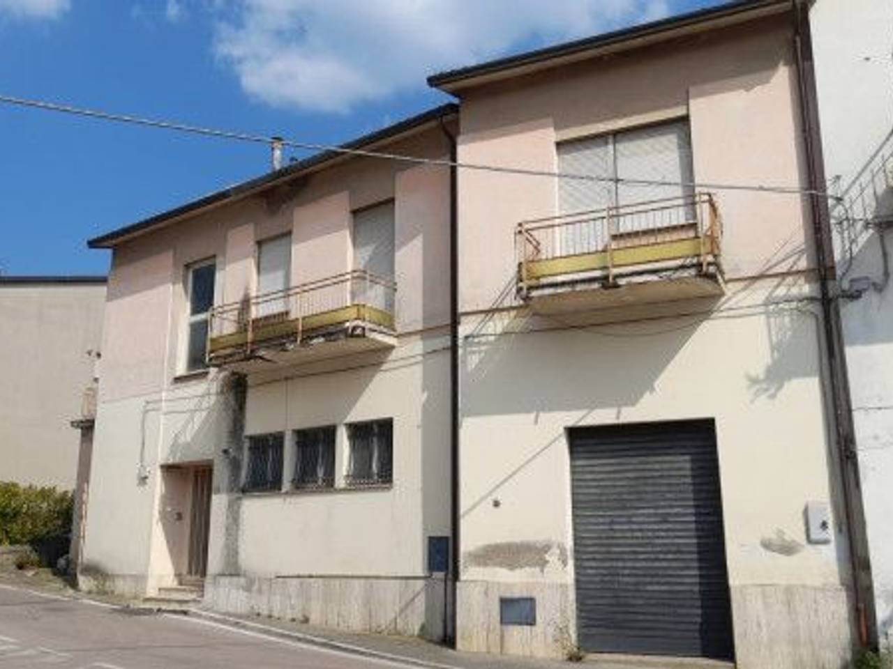 casa indipendente in vendita a Deruta