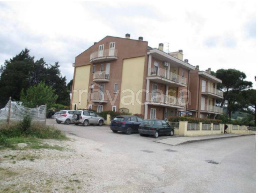 appartamento in vendita a Deruta in zona San Nicolò di Celle