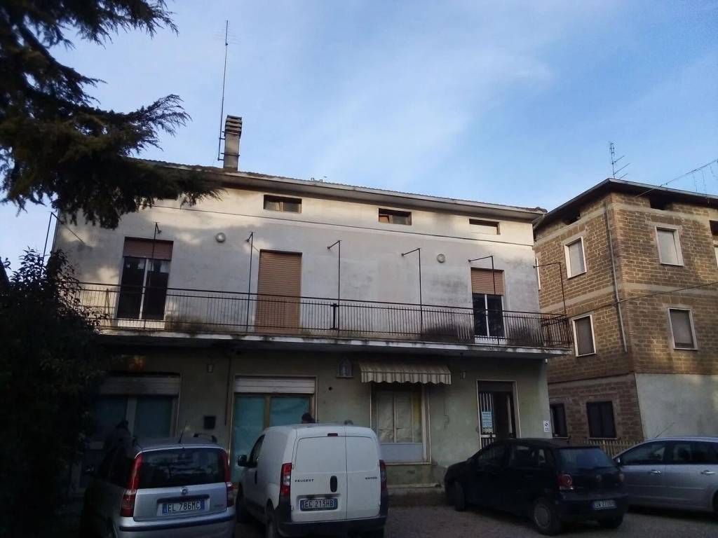 casa indipendente in vendita a Deruta in zona Sant'Angelo di Celle