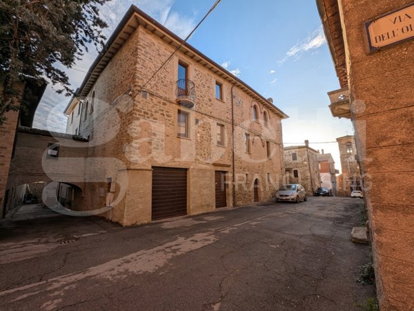 appartamento in vendita a Deruta in zona Castelleone