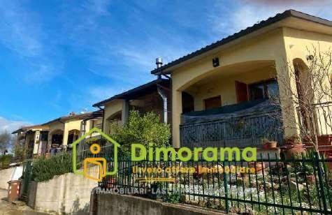 casa indipendente in vendita a Deruta in zona San Nicolò di Celle