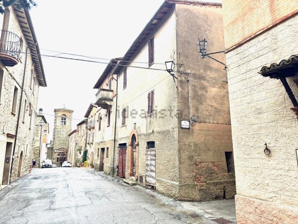 casa indipendente in vendita a Deruta in zona Castelleone