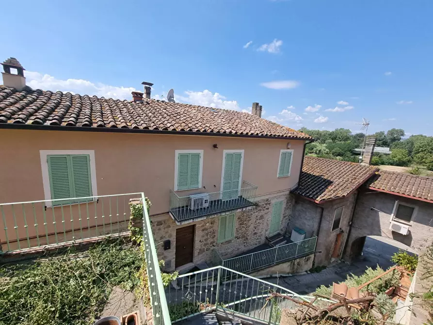 casa semindipendente in vendita a Deruta in zona Ponte Nuovo