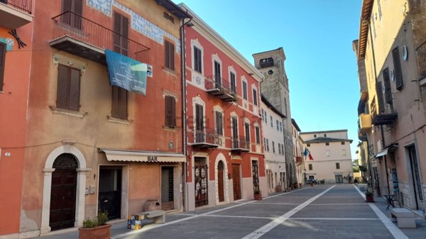 casa indipendente in vendita a Deruta