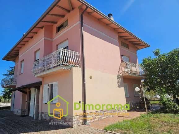 appartamento in vendita a Deruta in zona San Nicolò di Celle