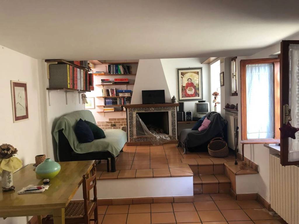 appartamento in vendita a Deruta in zona Ripabianca