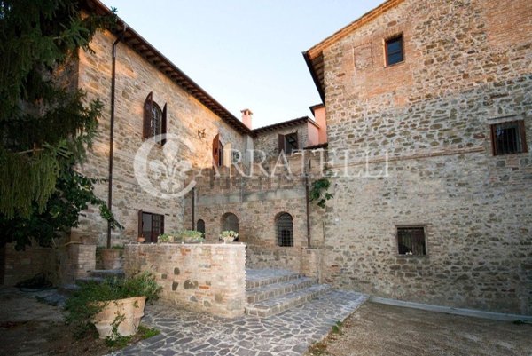 villa in vendita a Deruta in zona Castelleone