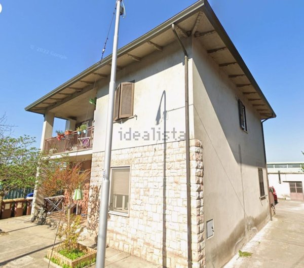 appartamento in vendita a Deruta in zona Ponte Nuovo