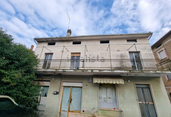 casa indipendente in vendita a Deruta in zona Sant'Angelo di Celle