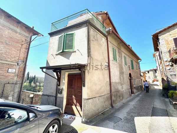 esavano in vendita a Deruta