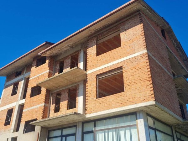 intera palazzina in vendita a Deruta in zona Castelleone