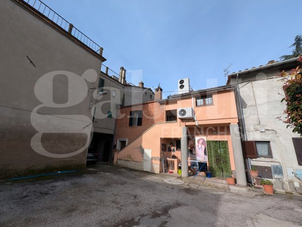casa semindipendente in vendita a Deruta in zona San Nicolò di Celle