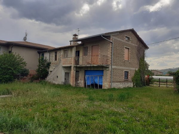 casa indipendente in vendita a Deruta