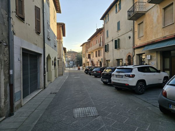 negozio in vendita a Deruta